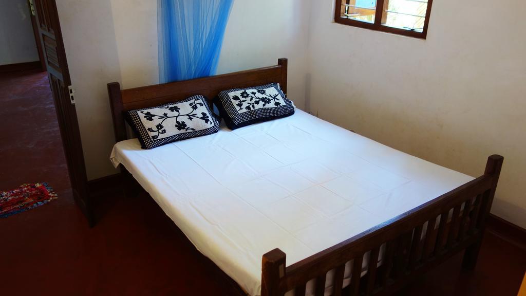 Little White House Hotel Trincomalee Luaran gambar