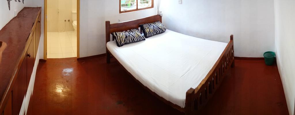 Little White House Hotel Trincomalee Luaran gambar