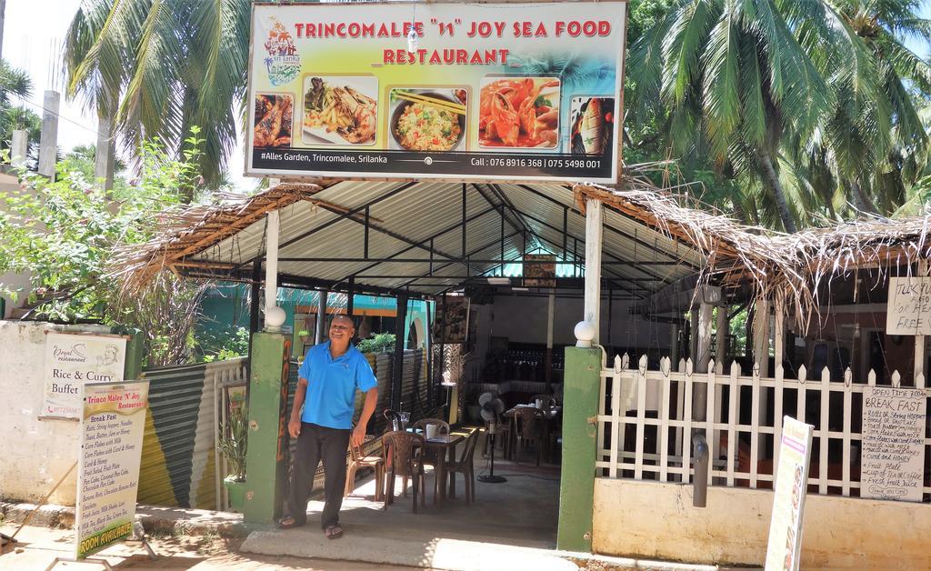 Little White House Hotel Trincomalee Luaran gambar
